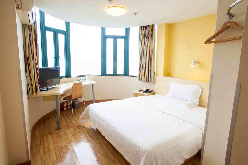 7Days Inn Changsha Jingwanzi International Furniture Square Kamer foto